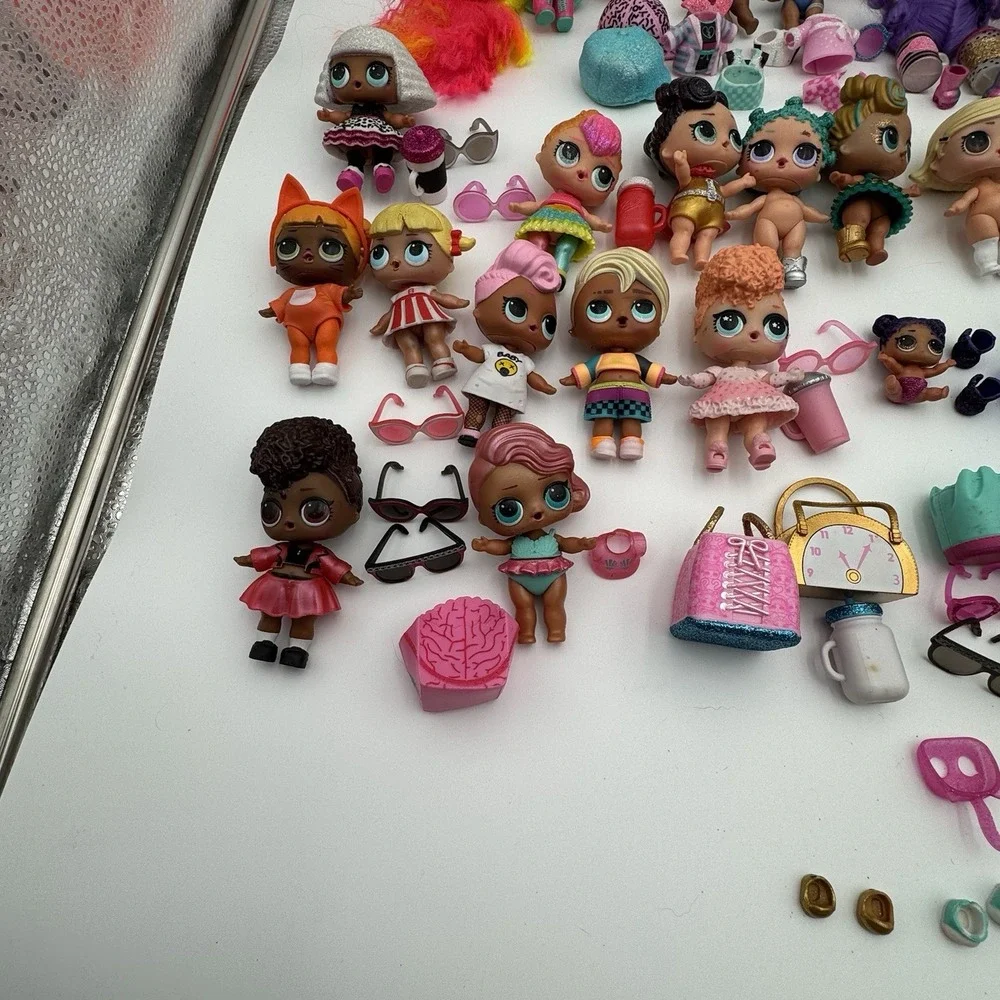 LOL Surprise Dolls Huge Lot – 2.10 lb Figures, Pets, Accessories –‎ Mixed Series